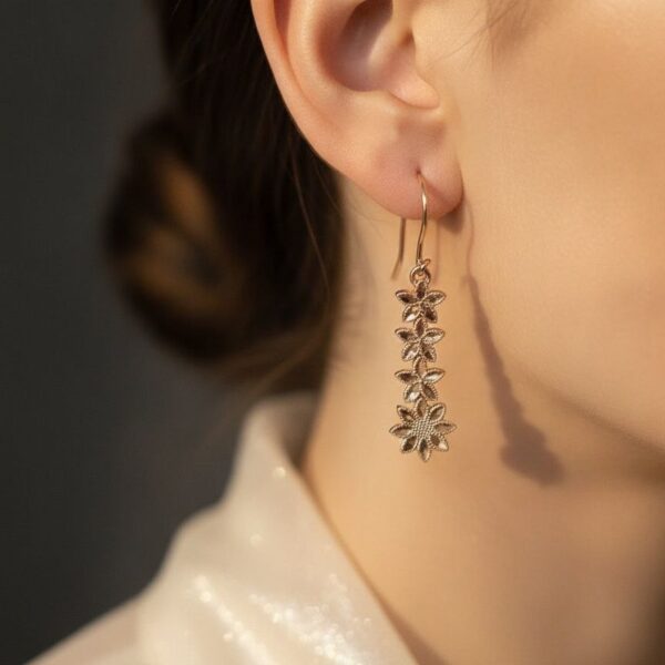 گوشواره نقره زنانه طرح گل